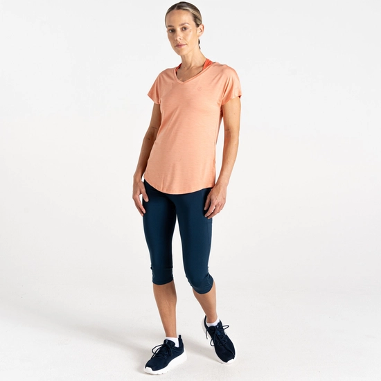 ⁦חולצה מנדפת Dare2B Vigilant Tee Shrimp נשים⁩ – תמונה ⁦2⁩