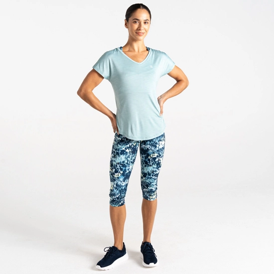 ⁦חולצה מנדפת Dare2B Vigilant Tee Aquifer נשים⁩ – תמונה ⁦2⁩