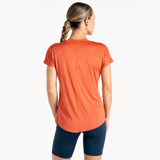 ⁦חולצה מנדפת Dare2B Vigilant Tee Burnt Sienna נשים⁩ – תמונה ⁦3⁩