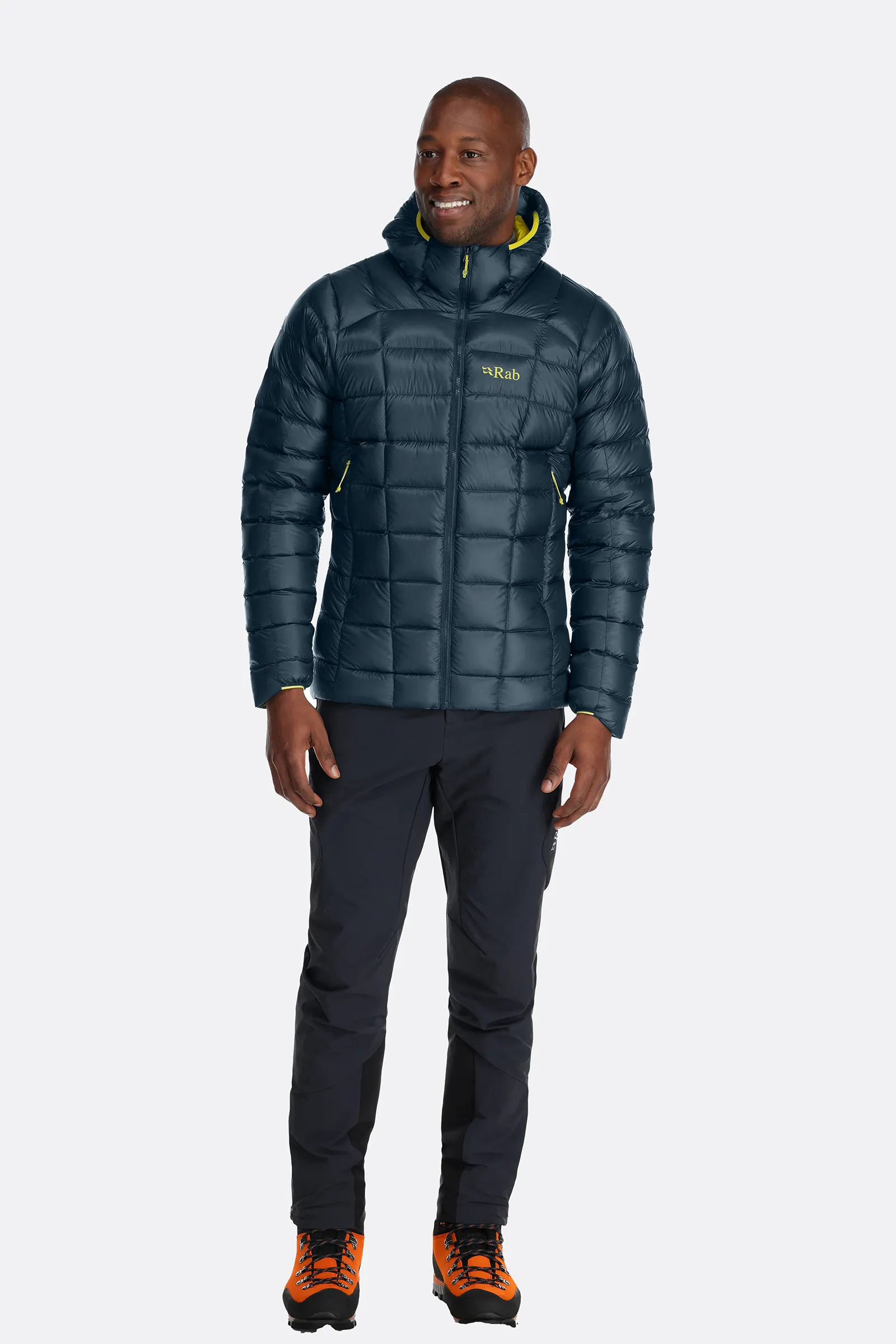מעיל פוך Rab Mythic Alpine שחור – תמונה 3