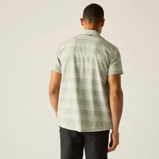⁦חולצת טיולים מכופתרת Regatta Travel Light Sage Check⁩ – תמונה ⁦3⁩
