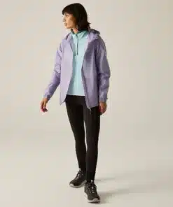 ⁦מעיל גשם מתקפל Regatta Pack it Jacket Wisteria נשים⁩ – תמונה ⁦4⁩
