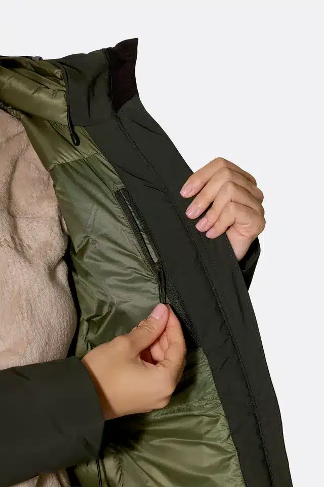 מעיל Rab Valiance Parka Black נשים – תמונה 2